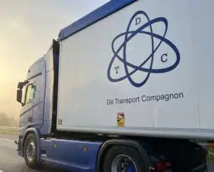 Walking floor trailer transport