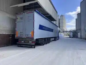 Achterkant van walking floor trailer